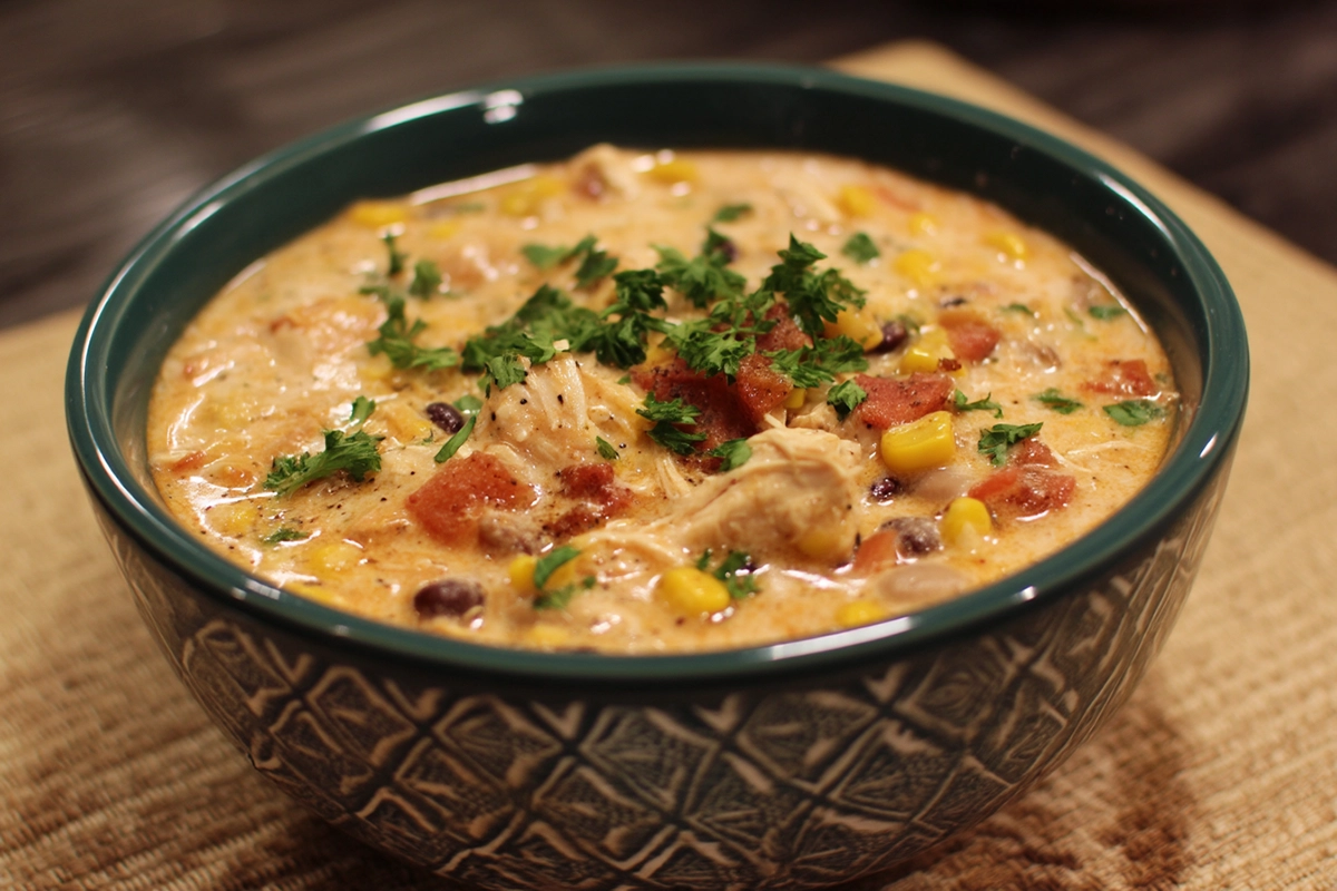 Easy Crock Pot Cream Cheese Chicken Chili