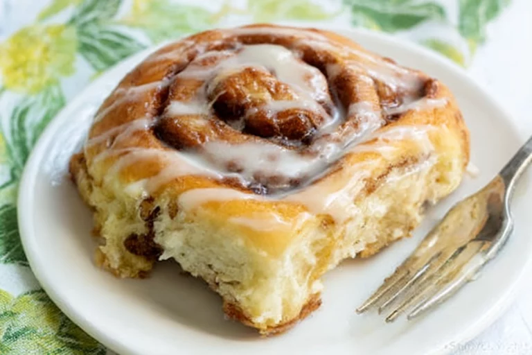 salted caramel apple cinnamon rolls