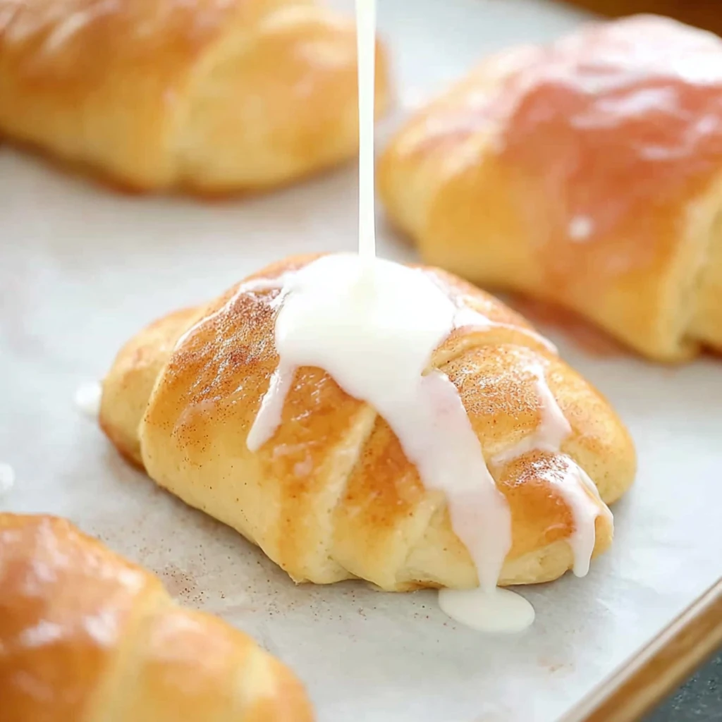 Strawberry Peach Pie Bites