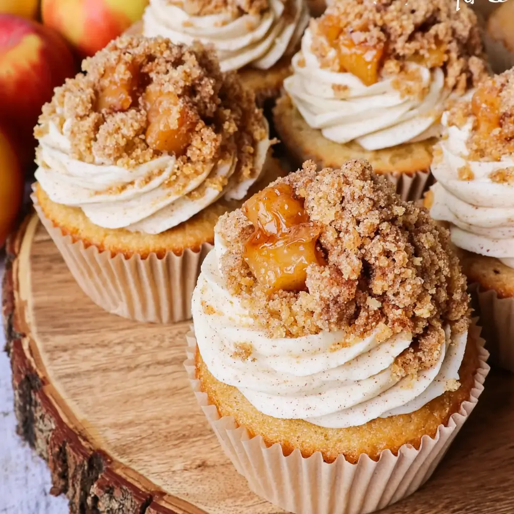 Apple Crumble Cupcakes With Cinnamon Buttercream 1 Apple Crumble Cupcakes
